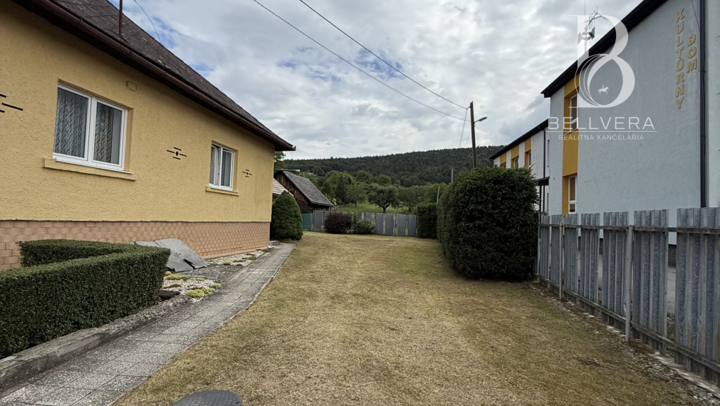 REZERVOVANÉ |Rodinný dom s garážou, stodolou a záhradou 1241 m² – Stuľany