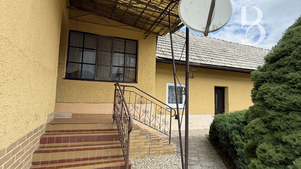 REZERVOVANÉ |Rodinný dom s garážou, stodolou a záhradou 1241 m² – Stuľany