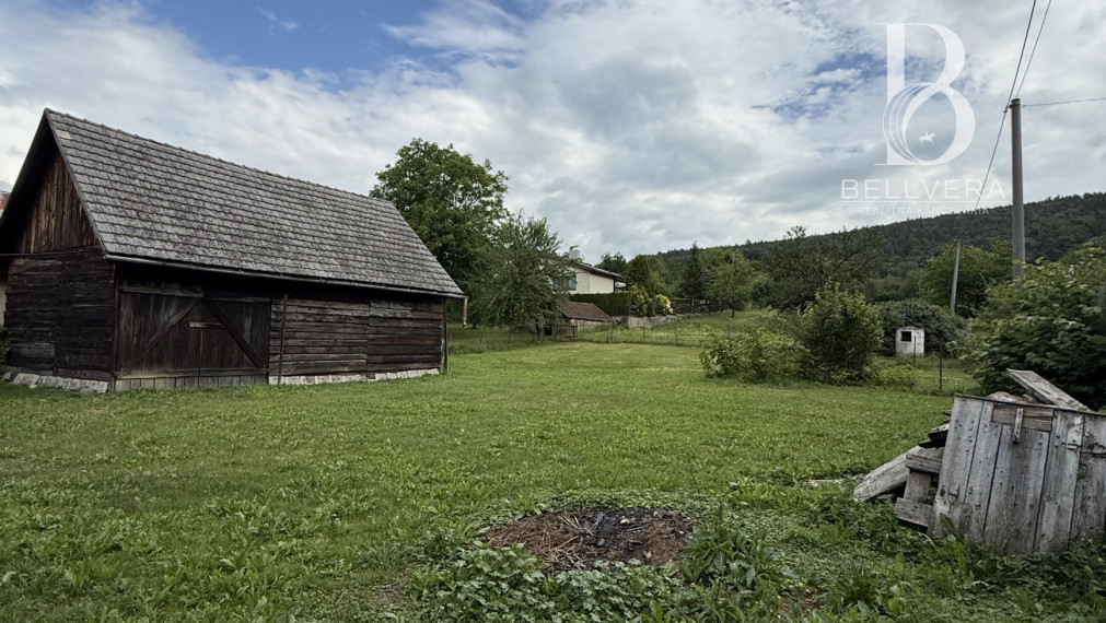 REZERVOVANÉ |Rodinný dom s garážou, stodolou a záhradou 1241 m² – Stuľany