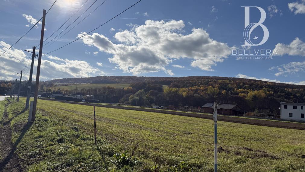 Stavebný pozemok 10 minút od Prešova, 657 m2