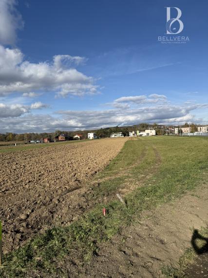 Stavebný pozemok 657 m² –  nová lokalita 10 min. od Prešova