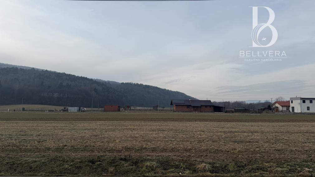 Pozemok pre rodinný dom 698 m² – ticho, priestor a blízkosť Prešova