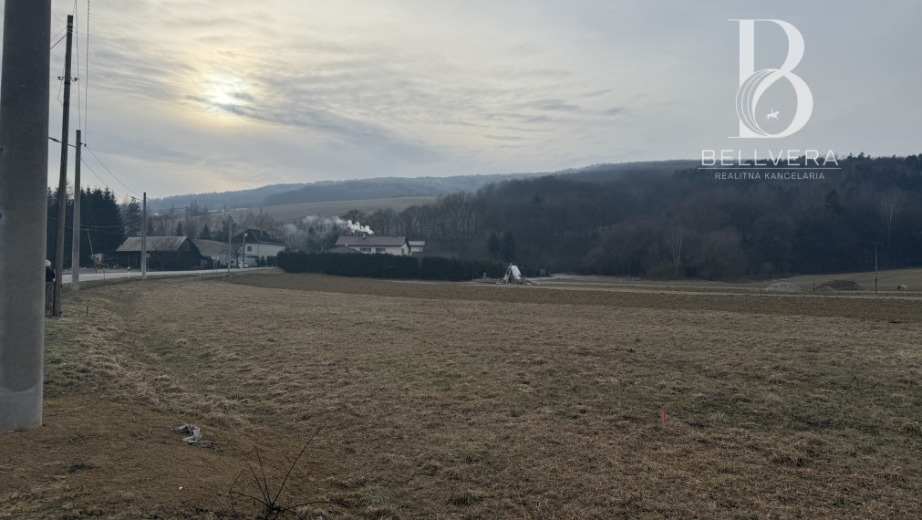 Ideálny pozemok na rodinný dom, 574 m², pri Prešove