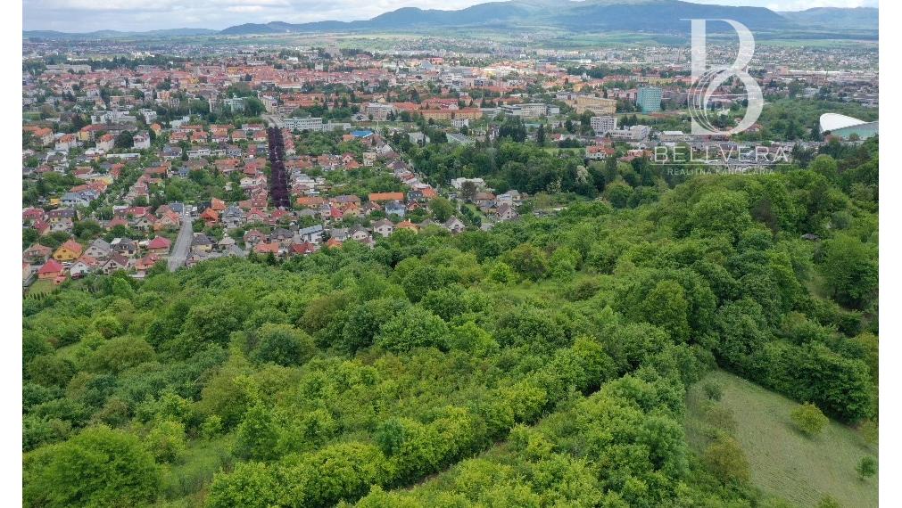 Výhľad na Kalváriu a celé mesto každý deň ako z pohľadnice.