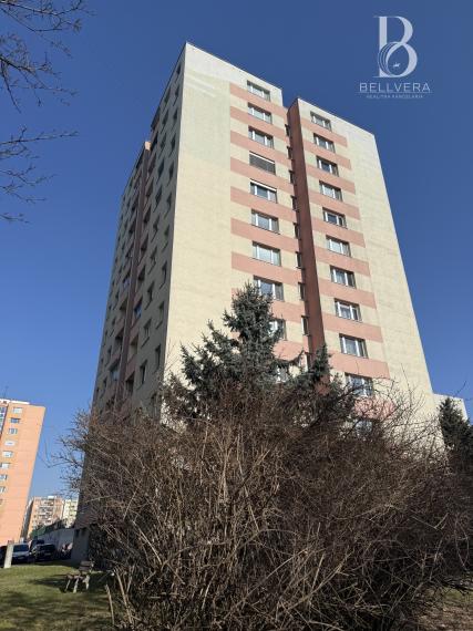 Slnečný 3-izbový byt s panoramatickým výhľadom