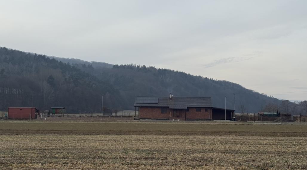 Stavebný pozemok 724 m² – ideálne bývanie pri Prešove