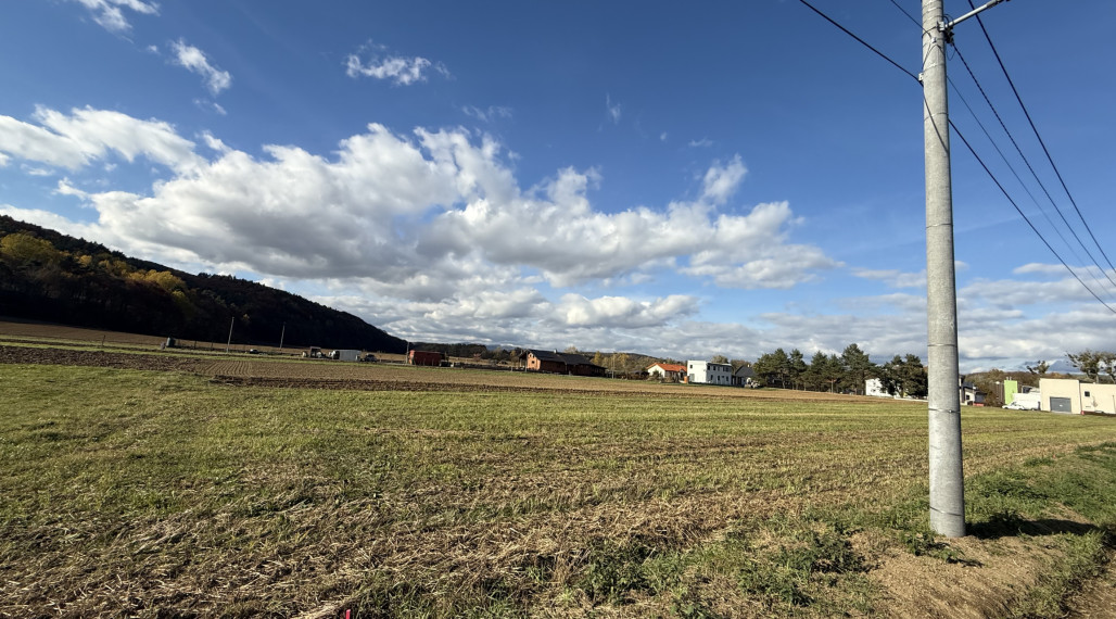 Pozemok 673 m²  s IS na výstavbu  bungalovu v Kojaticiach