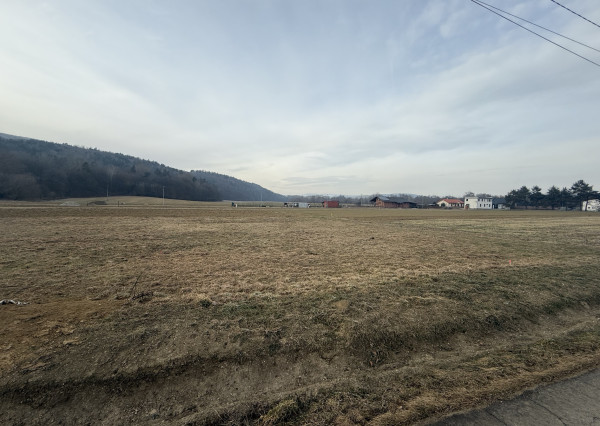 Vymeňte byt za dom: pozemok 599 m² pri Prešove