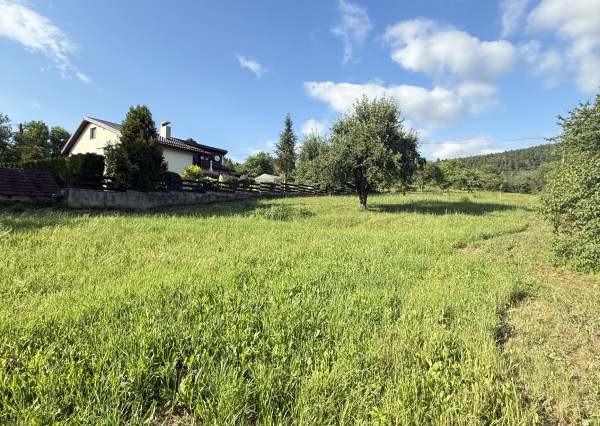 Veľkorysý stavebný pozemok so súkromím – Stuľany