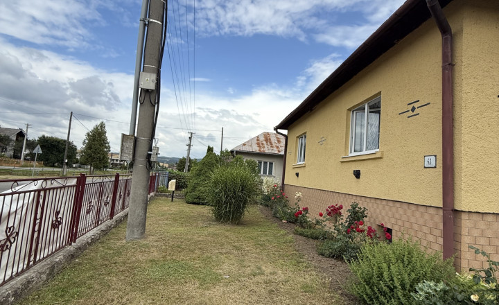 PREDANÉ |Rodinný dom s garážou, stodolou a záhradou 1241 m² – Stuľany - fotografia 24