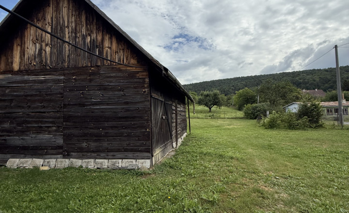 PREDANÉ |Rodinný dom s garážou, stodolou a záhradou 1241 m² – Stuľany - fotografia 31