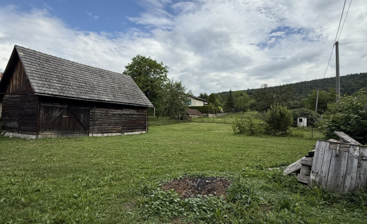 PREDANÉ |Rodinný dom s garážou, stodolou a záhradou 1241 m² – Stuľany - fotografia 33